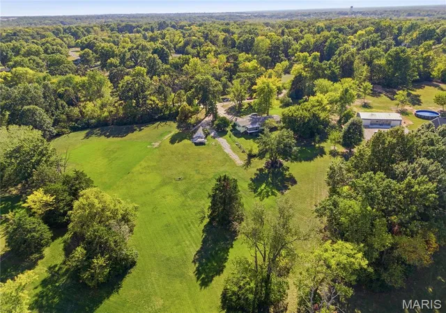 Photo 2 of Single family home for sale at 167 Menne Rd, O Fallon, MO 63366 | MLS# MIS26064778 | Listing updated on 2026-10-17