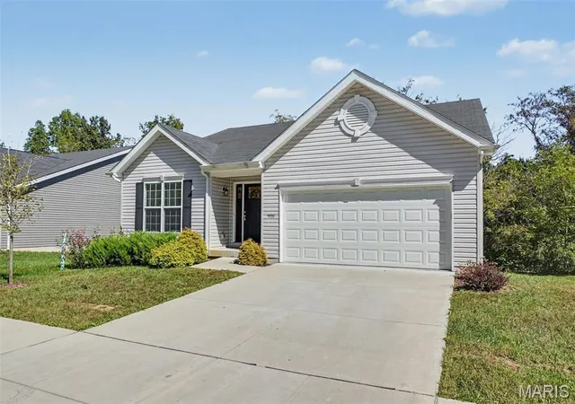 Photo 3 of Single family home for sale at 5937 Crk Side Pl, Cedar Hill, MO 63016 | MLS# MIS26064781 | Listing updated on 2026-10-07