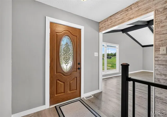Photo 2 of Single family home for sale at 198 Evans Ln, Elsberry, MO 63343 | MLS# MIS26064784 | Listing updated on 2026-10-09