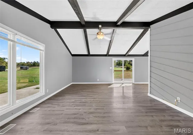 Photo 4 of Single family home for sale at 198 Evans Ln, Elsberry, MO 63343 | MLS# MIS26064784 | Listing updated on 2026-10-09