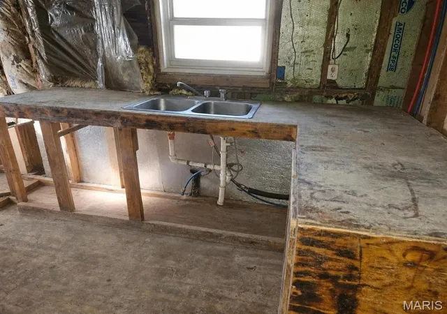 Photo 4 of Single family home for sale at 417 N Engineer Ave, Sedalia, MO 65301 | MLS# MIS26064785 | Listing updated on 2026-10-07