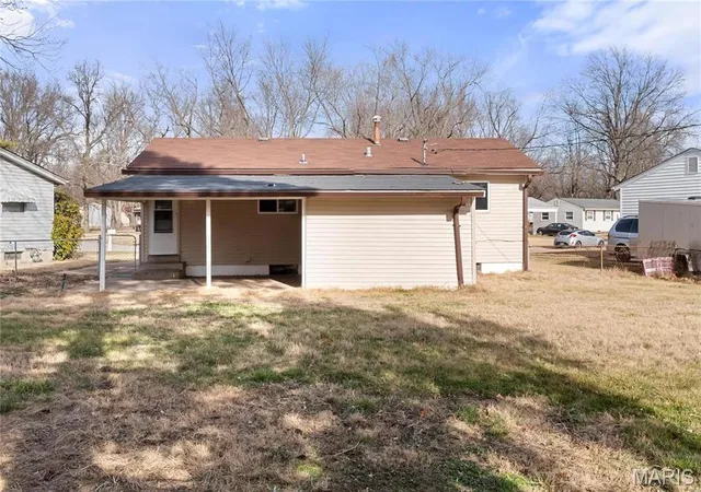 Photo 2 of Single family home for sale at 1476 Widefields Ln, Saint Louis, MO 63138 | MLS# MIS26064786 | Listing updated on 2026-10-09