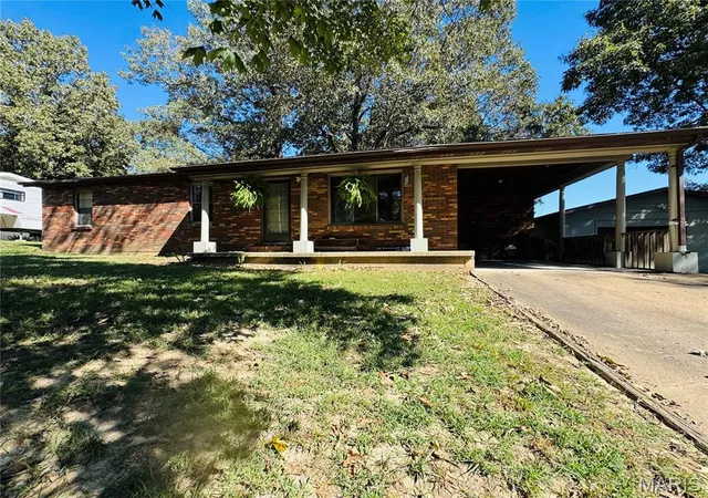 Single family home for sale at 62 County Rd 481, Poplar Bluff, MO 63901 | MLS# MIS26064789