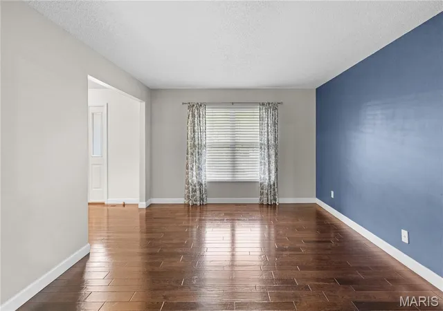 Photo 4 of Single family home for sale at 838 Emerald Pl Dr, Saint Charles, MO 63304 | MLS# MIS26064798 | Listing updated on 2026-10-20