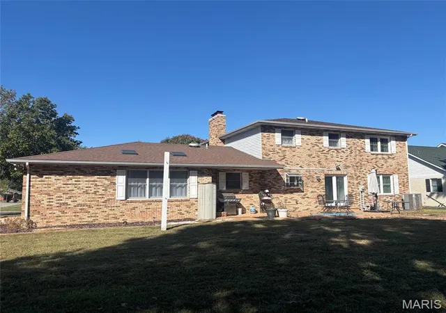 Photo 3 of Single family home for sale at 660 West 3rd, Trenton, IL 62293 | MLS# MIS26064800 | Listing updated on 2026-10-07