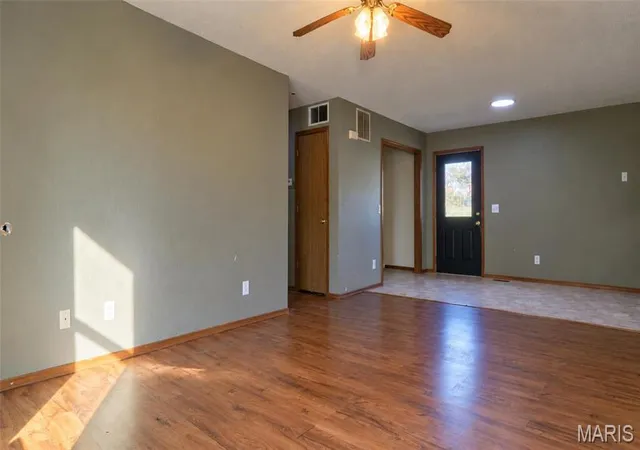 Photo 4 of Single family home for sale at 1302 E 1st Street, Salem, MO 65560 | MLS# MIS26064801 | Listing updated on 2026-10-21