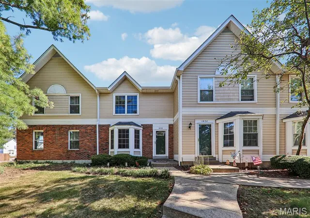 Photo 1 of Sale Pending at 1656 Florine Blvd #B, Saint Charles, MO 63303 | MLS# MIS26064806 | Listing updated on 2026-10-25