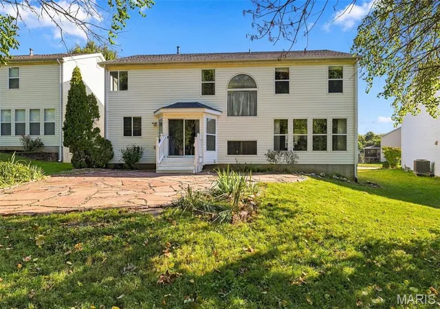 Photo 1 of Single family home for sale at 137 Birchwood Trl Dr, Maryland Heights, MO 63043 | MLS# MIS26064813 | Listing updated on 2026-10-09