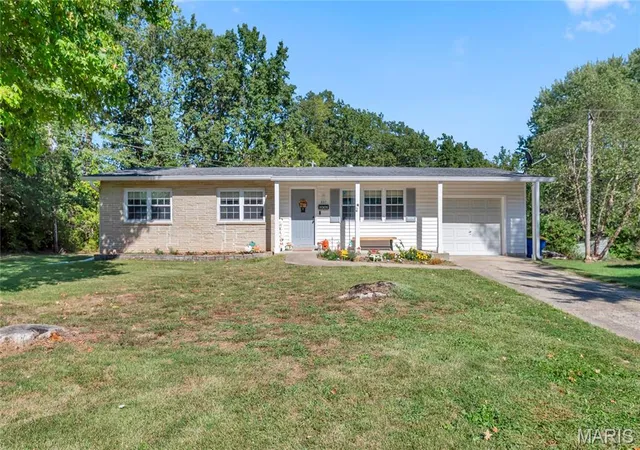 Single family home for sale at 937 Vosholl Ave, Warrenton, MO 63383 | MLS# MIS26064815