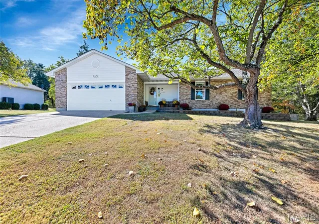 Photo 1 of Single family home for sale at 2264 Pine Lake Loop, Gray Summit, MO 63039 | MLS# MIS26064817 | Listing updated on 2026-10-22