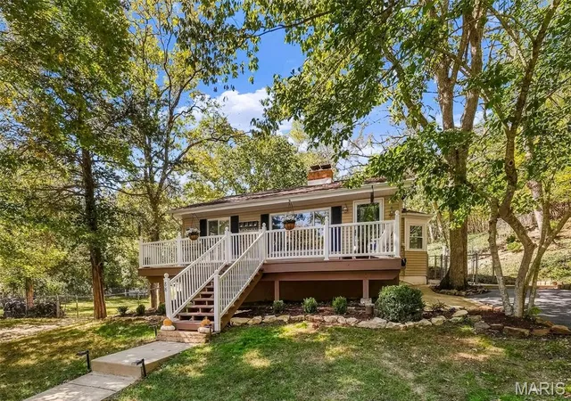 Photo 2 of Single family home for sale at 88 S Lake Dr, Hillsboro, MO 63050 | MLS# MIS26064828 | Listing updated on 2026-10-08