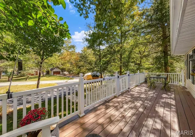 Photo 3 of Single family home for sale at 88 S Lake Dr, Hillsboro, MO 63050 | MLS# MIS26064828 | Listing updated on 2026-10-09