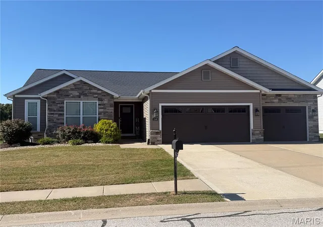 Photo 1 of Single family home for sale at 2146 Tuscany Ridge Ct, Maryville, IL 62062 | MLS# MIS26064829 | Listing updated on 2026-10-09