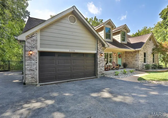 Photo 2 of Single family home for sale at 2256 Dehart Farm Rd, Wildwood, MO 63038 | MLS# MIS26064836 | Listing updated on 2026-10-09