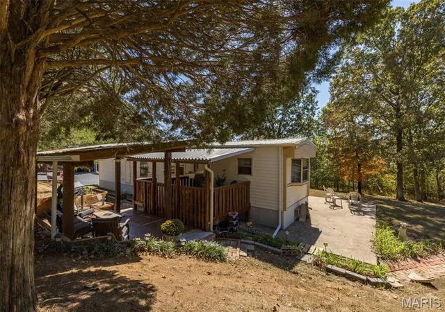 Photo 2 of Manufactured home for sale at 12051 Argonne Rd, Festus, MO 63028 | MLS# MIS26064837 | Listing updated on 2026-10-13