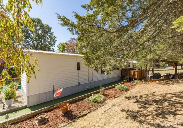 Photo 3 of Manufactured home for sale at 12051 Argonne Rd, Festus, MO 63028 | MLS# MIS26064837 | Listing updated on 2026-10-13