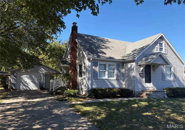 Photo 3 of Single family home for sale at 432 East Dr, Marissa, IL 62257 | MLS# MIS26064842 | Listing updated on 2026-10-09