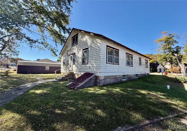 Photo 3 of Single family home for sale at 240 South 2nd, Ellington, MO 63638 | MLS# MIS26064843 | Listing updated on 2026-10-13