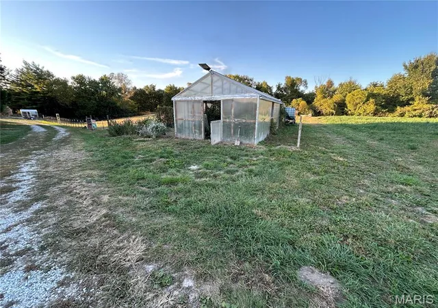 Photo 2 of Single family home for sale at 32954 Irish Ln, Brighton, IL 62012 | MLS# MIS26064848 | Listing updated on 2026-10-08