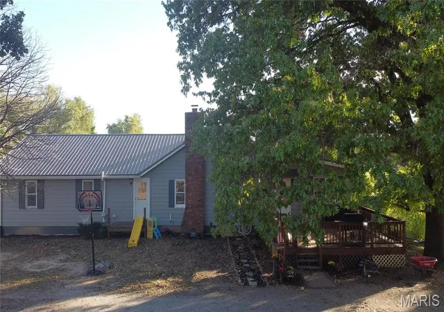 Photo 35 of Single family home for sale at 32954 Irish Ln, Brighton, IL 62012 | MLS# MIS26064848 | Listing updated on 2026-10-20