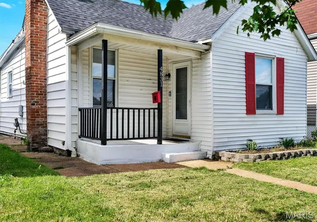 Photo 2 of Single family home for sale at 4831 Gardenville Ave, Saint Louis, MO 63116 | MLS# MIS26064857 | Listing updated on 2026-10-08