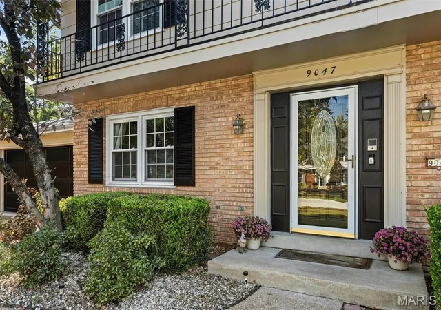 Photo 4 of Single family home for sale at 9047 Lowill Ln, Saint Louis, MO 63126 | MLS# MIS26064871 | Listing updated on 2026-10-08
