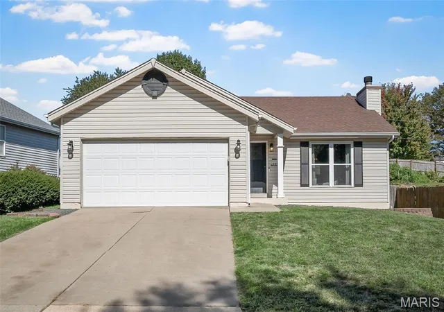 Single family home for sale at 137 Hollow Crk Dr, Saint Peters, MO 63376 | MLS# MIS26064875