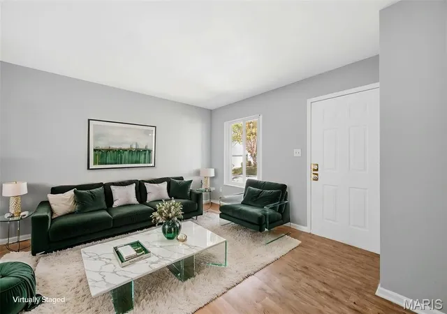 Photo 3 of Sale Pending at 412 New York St, Saint Louis, MO 63122 | MLS# MIS26064876 | Listing updated on 2026-10-18