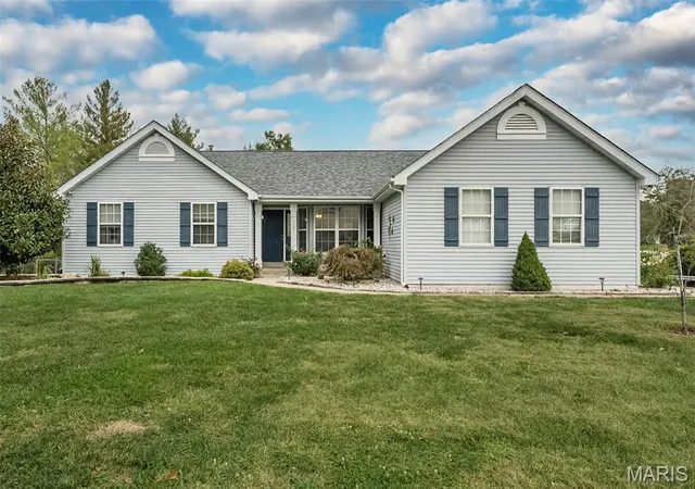Photo 1 of Single family home for sale at 4301 Standing Rock Ct, Saint Charles, MO 63304 | MLS# MIS26064887 | Listing updated on 2026-10-26