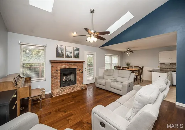 Photo 4 of Single family home for sale at 4301 Standing Rock Ct, Saint Charles, MO 63304 | MLS# MIS26064887 | Listing updated on 2026-10-26