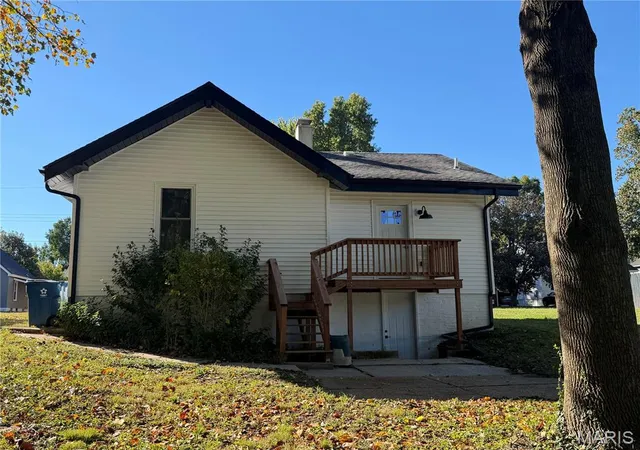 Photo 3 of Single family home for sale at 714 Lasalle St, Collinsville, IL 62234 | MLS# MIS26064892 | Listing updated on 2026-10-18