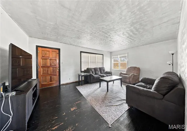 Photo 2 of Single family home for sale at 801 E Jack St, Salem, MO 65560 | MLS# MIS26064900 | Listing updated on 2026-10-09