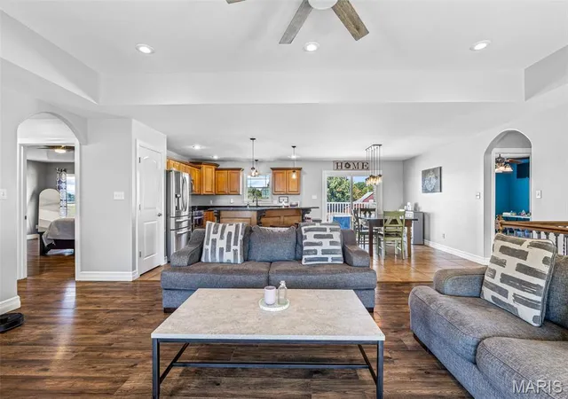 Photo 4 of Single family home for sale at 5203 Spring Valley Dr, Farmington, MO 63640 | MLS# MIS26064901 | Listing updated on 2026-10-08