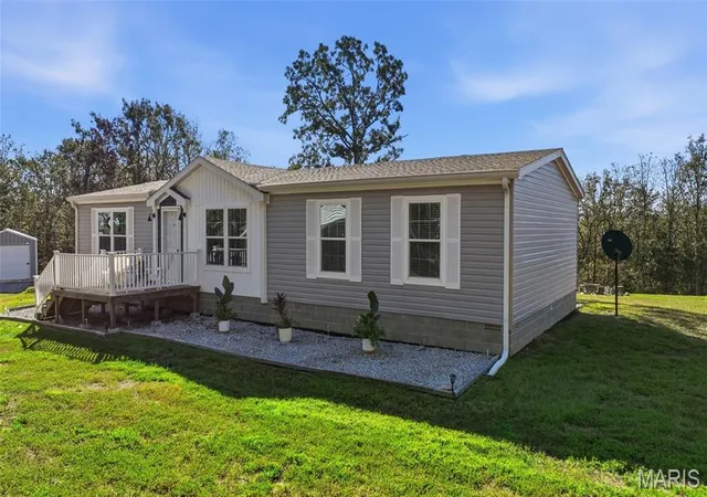 Photo 3 of Manufactured home for sale at 5963 Highway 17, Yukon, MO 65589 | MLS# MIS26064902 | Listing updated on 2026-10-08