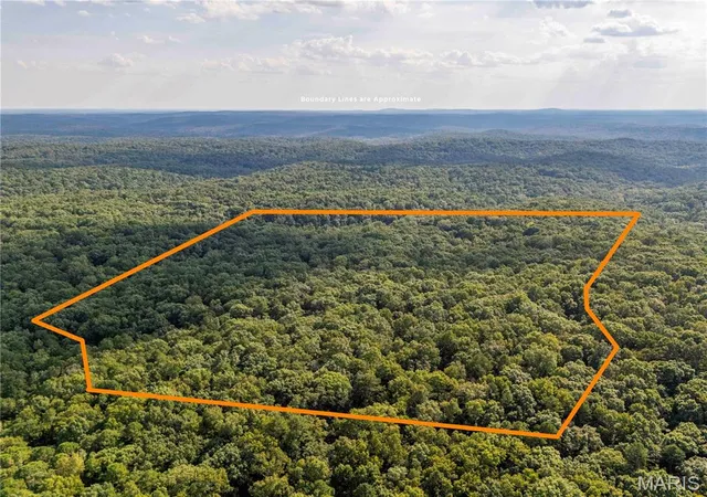 Land for sale at 00 Baha Dr, Sullivan, MO 63080 | MLS# MIS26064908