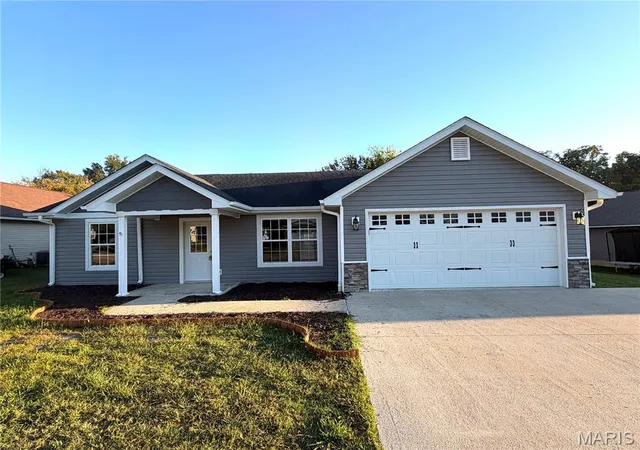 Single family home for sale at 104 Avery Ln, Poplar Bluff, MO 63901 | MLS# MIS26064915
