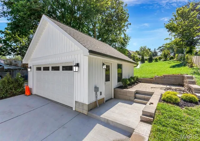 Photo 43 of Single family home for sale at 1119 Tbb Yale Ave, Saint Louis, MO 63117 | MLS# MIS26064918 | Listing updated on 2026-10-08