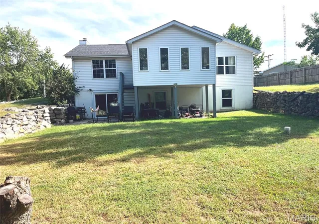 Photo 3 of Single family home for sale at 14620 Pike 377, Bowling Green, MO 63334 | MLS# MIS26064920 | Listing updated on 2026-10-09