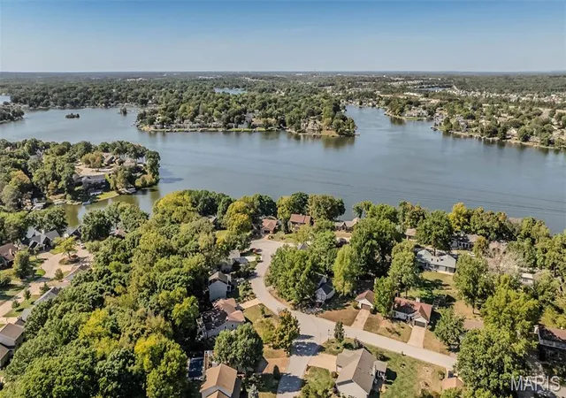 Photo 1 of Single family home for sale at 611 Woodchuck Ln, Lake Saint Louis, MO 63367 | MLS# MIS26064921 | Listing updated on 2026-10-19