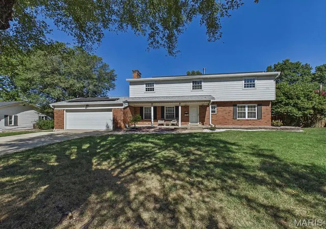 Single family home for sale at 1411 Norwood Dr, Granite City, IL 62040 | MLS# MIS26064933