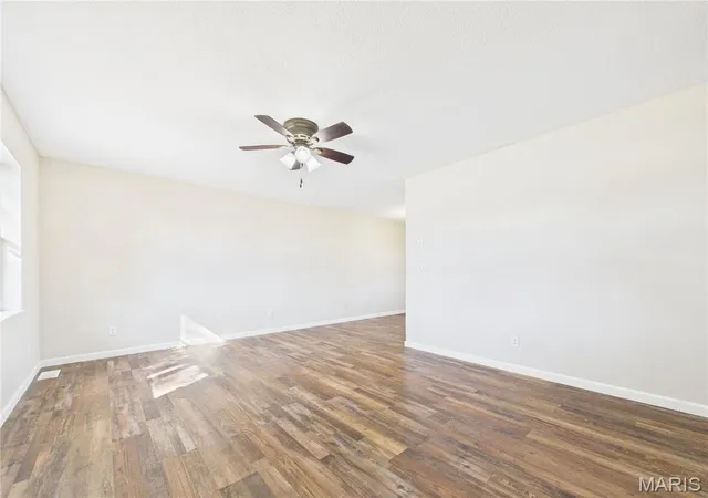 Photo 2 of Single family home for sale at 1016 Crestview Ln, Perryville, MO 63775 | MLS# MIS26064948 | Listing updated on 2026-10-08