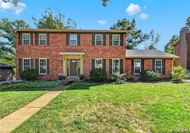 Photo 1 of Single family home for sale at 15552 Chequer Dr, Chesterfield, MO 63017 | MLS# MIS26064950 | Listing updated on 2026-10-19