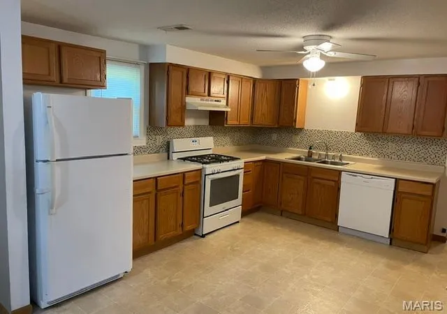 Photo 3 of Single family home for sale at 49 N Lincoln Ave, Cottage Hills, IL 62018 | MLS# MIS26064952 | Listing updated on 2026-10-08
