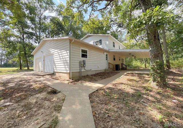 Photo 4 of Single family home for sale at 8268 State Route 3, Evansville, IL 62242 | MLS# MIS26064956 | Listing updated on 2026-10-12