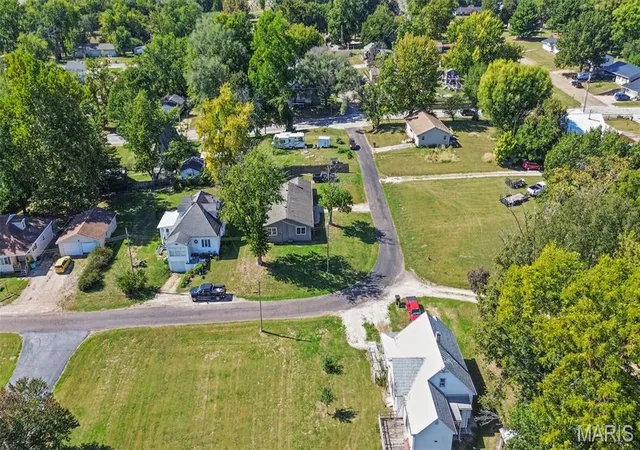 Photo 3 of Single family home for sale at 103 E North St, Pleasant Hill, IL 62366 | MLS# MIS26064957 | Listing updated on 2026-10-10