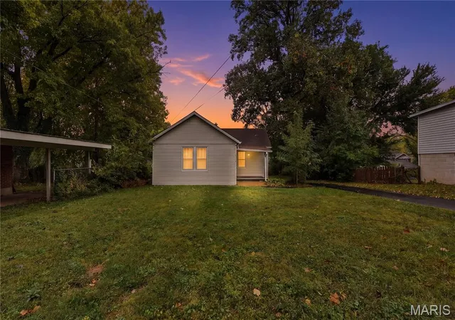 Photo 1 of Single family home for sale at 8718 Mavis Pl, Saint Louis, MO 63114 | MLS# MIS26064958 | Listing updated on 2026-10-25