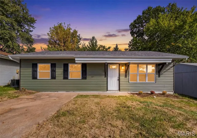 Single family home for sale at 45 Cedar Ridge Dr, Pacific, MO 63069 | MLS# MIS26064961