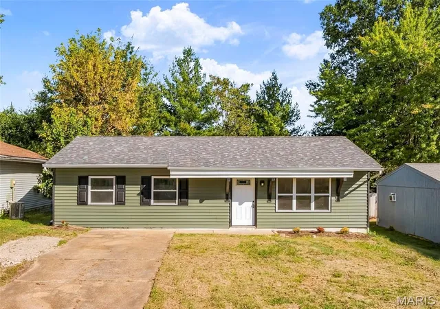 Photo 1 of Single family home for sale at 45 Cedar Ridge Dr, Pacific, MO 63069 | MLS# MIS26064961 | Listing updated on 2026-10-18