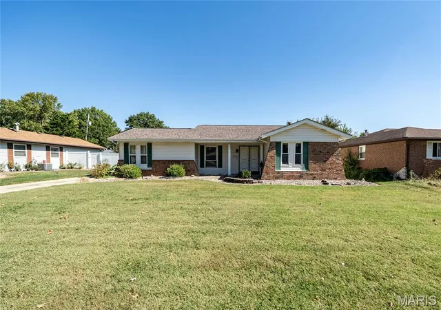Photo 1 of Single family home for sale at 3232 Newell Dr, Granite City, IL 62040 | MLS# MIS26064962 | Listing updated on 2026-10-20