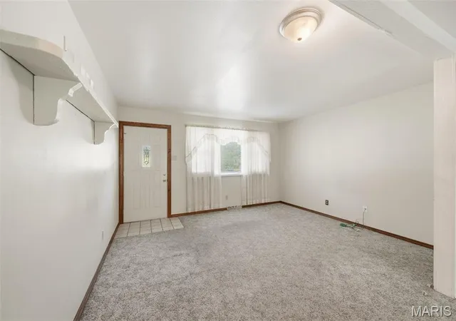 Photo 3 of Single family home for sale at 486 Scenic Dr, Saint Louis, MO 63137 | MLS# MIS26064967 | Listing updated on 2026-10-10